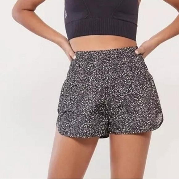 NWOT Free People Movement The Way Home Shorts Black Leopard Print Medium Hi-Rise - Picture 5 of 10